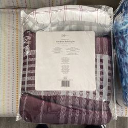 8 Piece Bedding Set