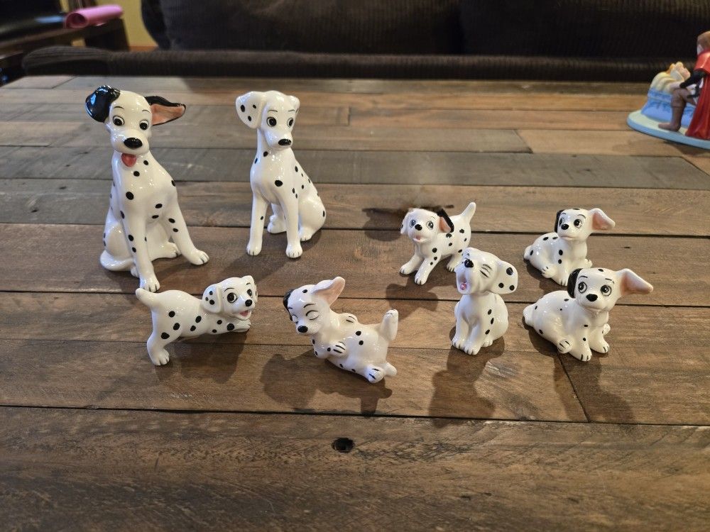 Vintage Disney 101 Dalmatians Ceramic Figurines Pongo, Perdita and Six Puppies, 1985, Japan