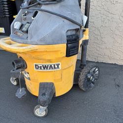 DeWalt Shop Vac