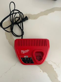 Milwaukee M12 Battery Charger