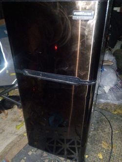 Frigidaire 4 foot mini fridge