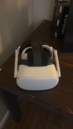 Quest 2 with headstrap