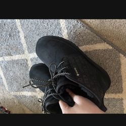 UGG NEUMAL GORE TEX NEW