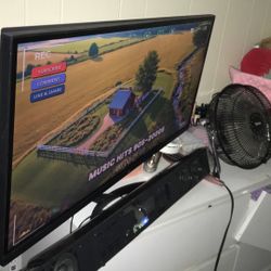 LG 34” Ultra Wide High Definition Tv/ Monitor