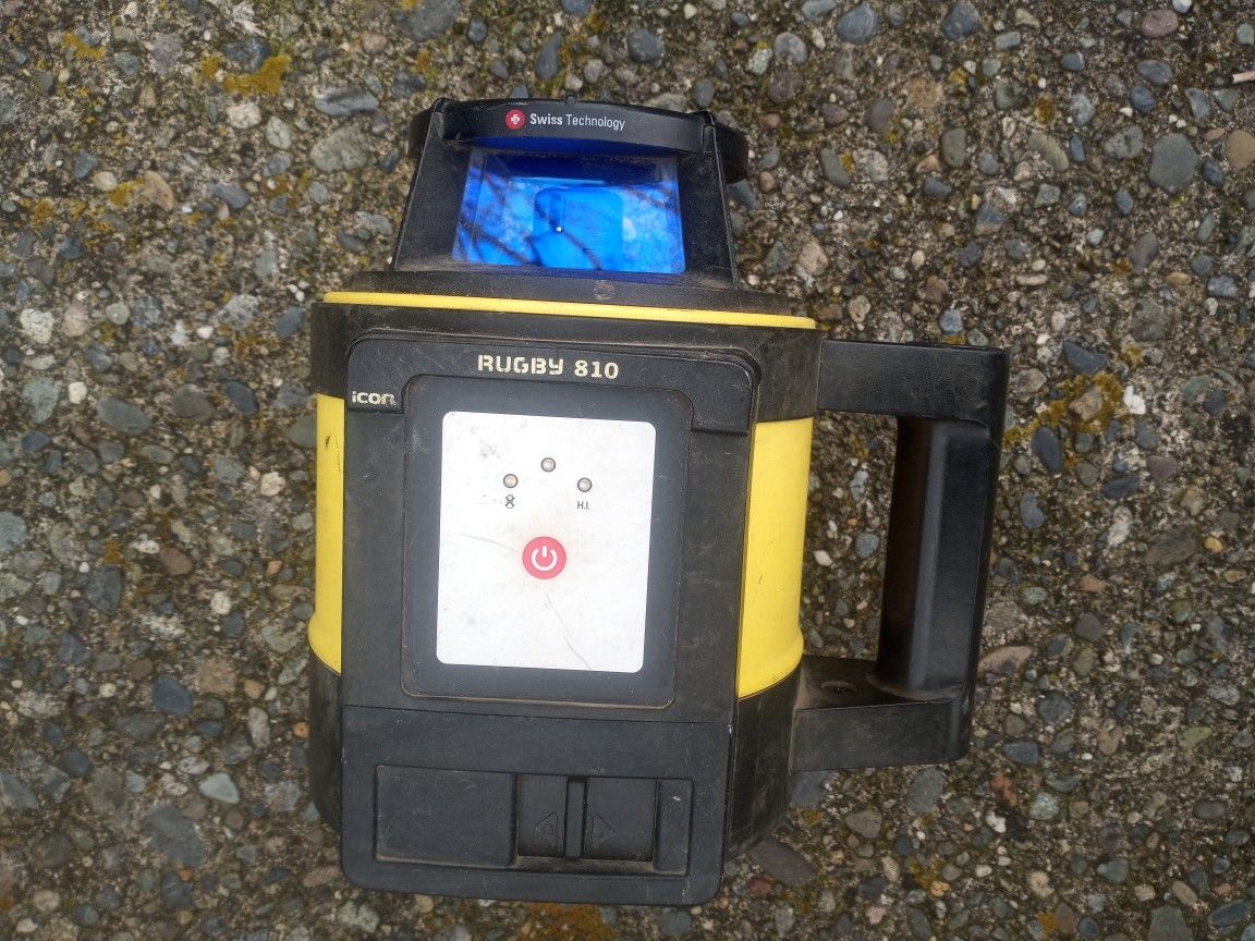 LEICA Rugby 🏉 810 Self Leveling Laser Level. Excellent Condition. For Pick Up Fremont Seattle. No Low Ball Offers Please. No Trades 