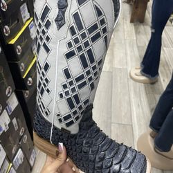 mens western boots
