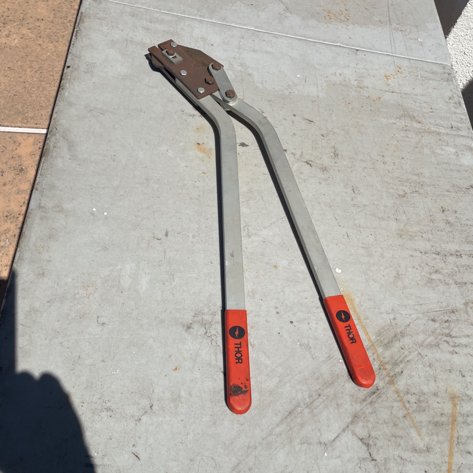 Thor Clip, Government Lock Standing Seam Punch