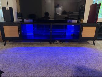 Entertainment center