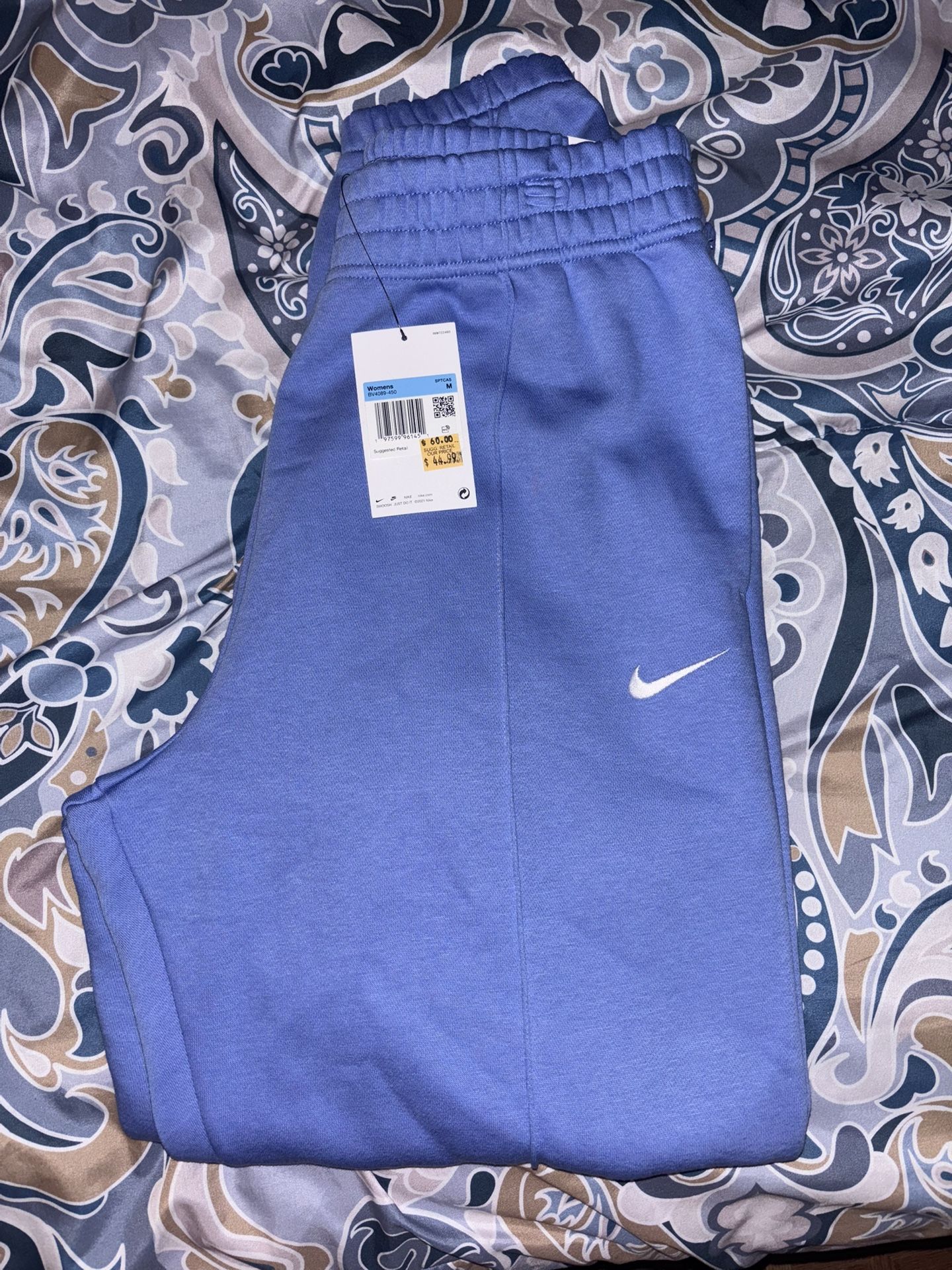 Women’s Nike Loose Fit Sweatpants