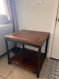 Entry and coffee table set