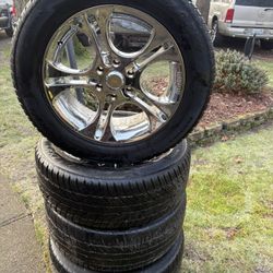 Set of 4 Chrome Wheels & Tires – 225/55R20