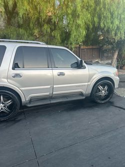 2003 Lincoln Navigator