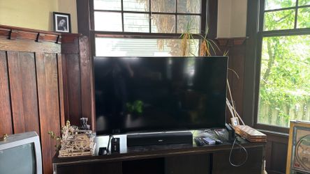 Samsung UN50TU7000f UHD 4K 50” TV