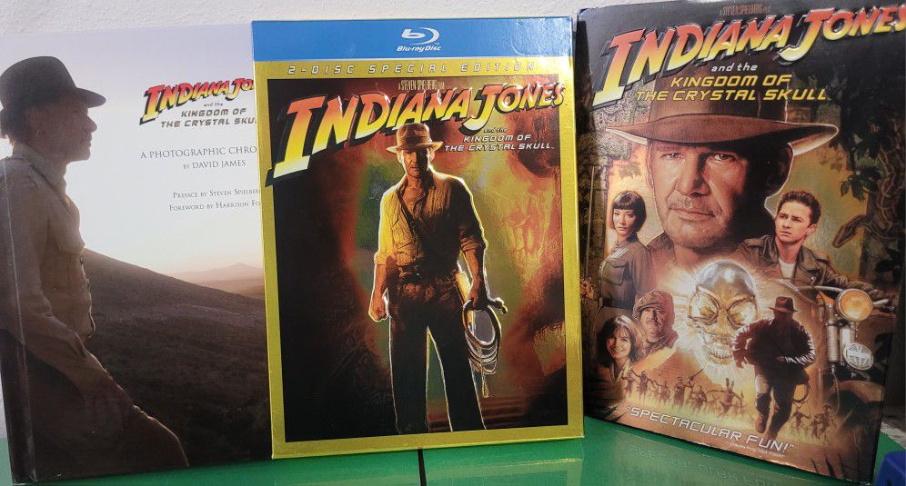 Indiana Jones: Kingdom Crystal Skull Blu-ray Target 2-Disc Art Book + DVD