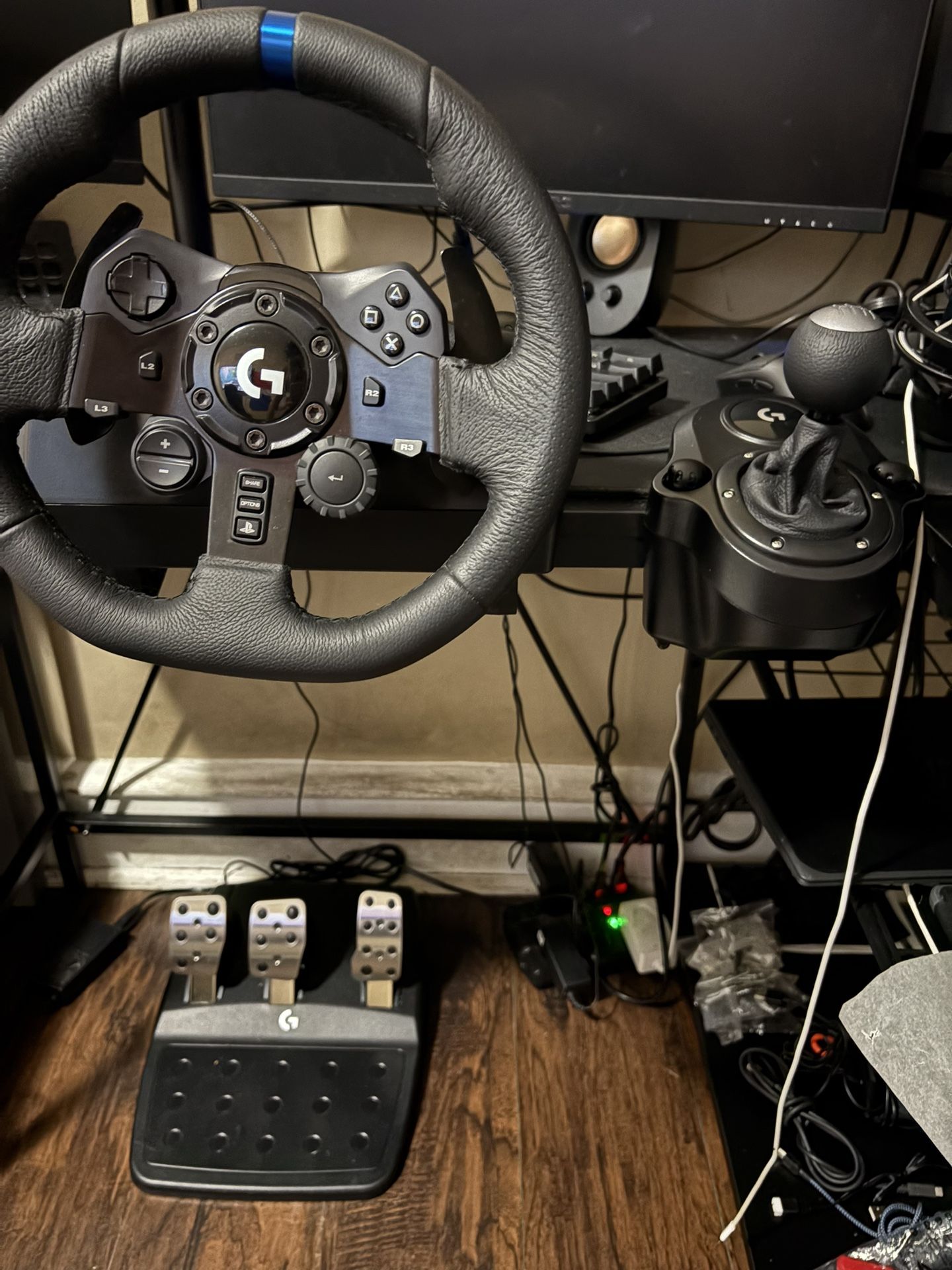 Logitech G923