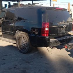 2013 CHEVY SUBURBAN  PARTS ONLY