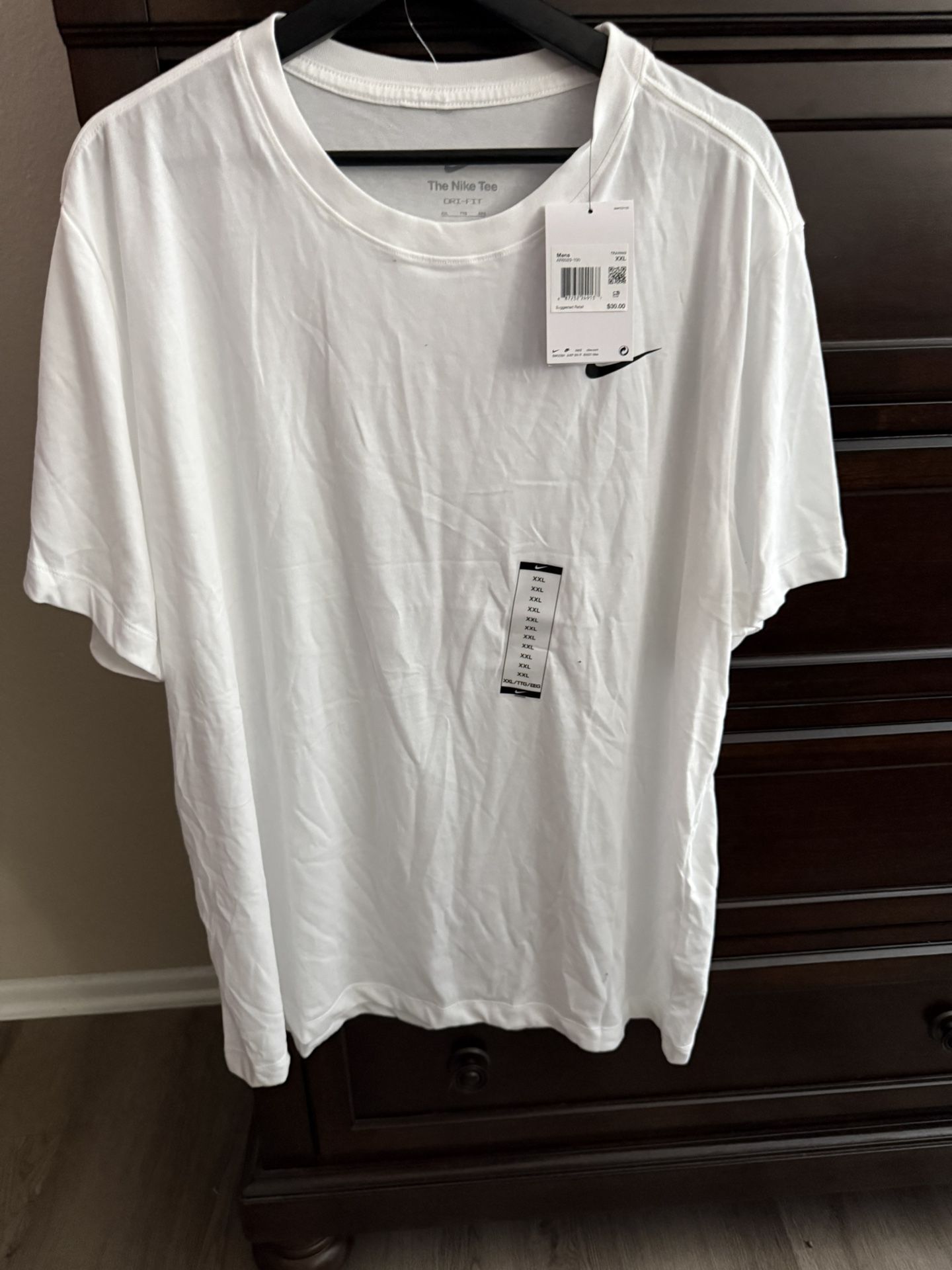 Men’s White Nike Shirt Size XXL