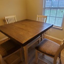 Kitchen Table & 4 Chairs