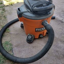 12 Gallons Vaccum