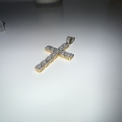 10k Diamond Cross Pendant 