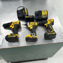 Dewalt 3 Pc Combo 4 Batteries And 2 Chargers