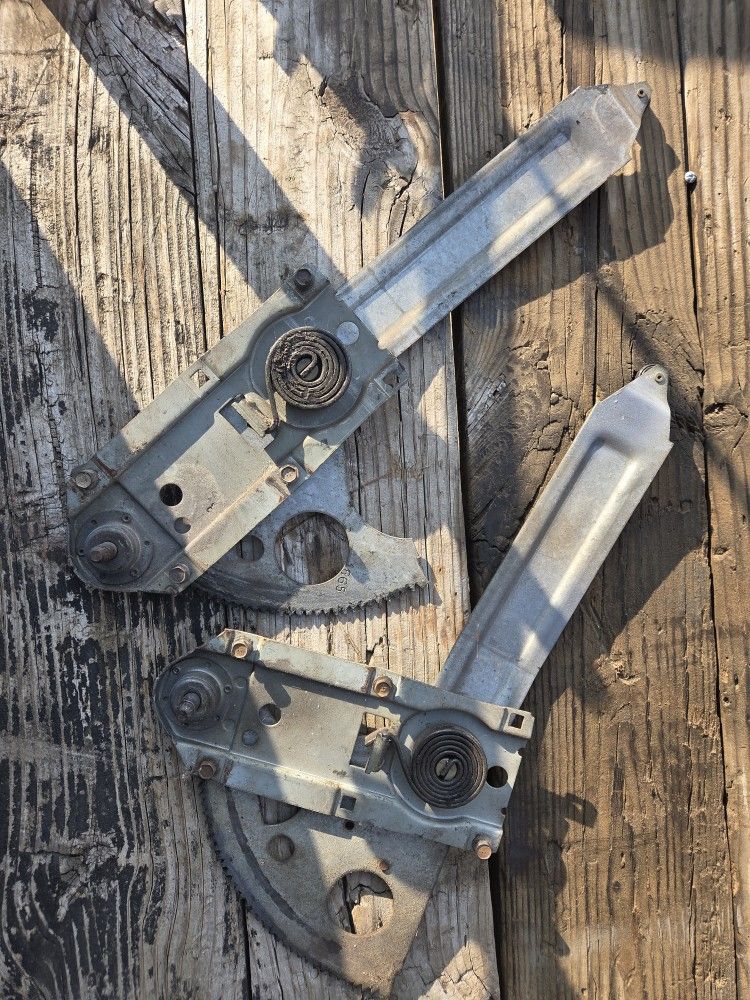 71 Chevelle Front Door Window Regulator