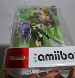 Super smash bros figure