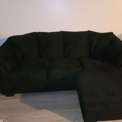 Ashley Darcy Sofa Chaise - Black / Reversible

