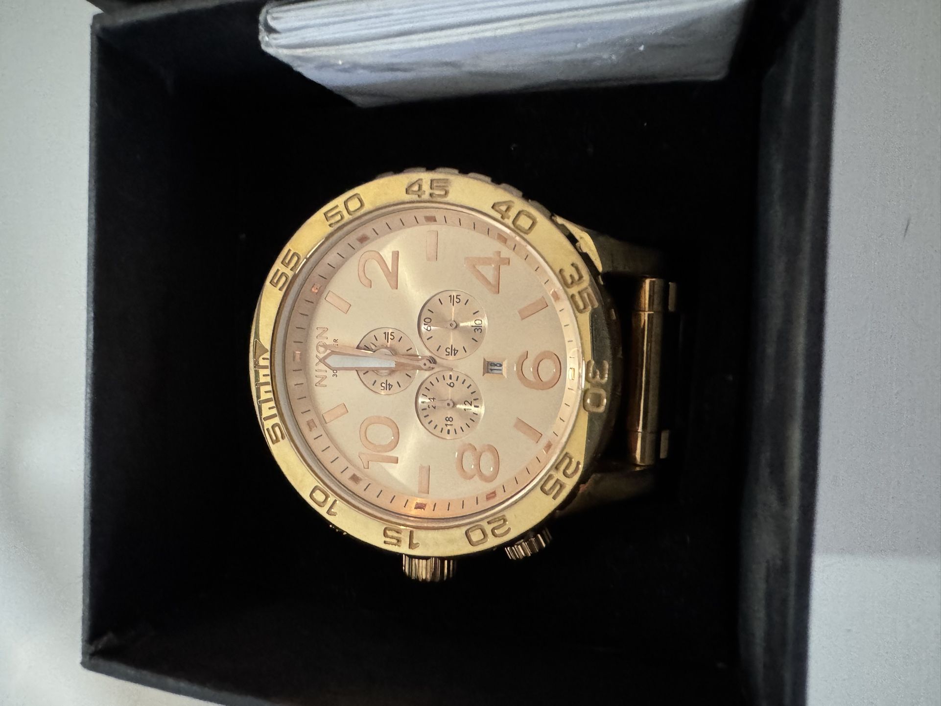 Nixion Watch (Rose Gold)
