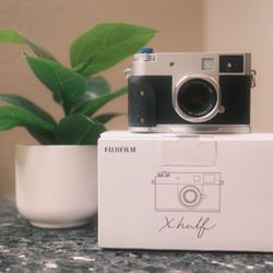 Fujifilm X Half Camera (silver)