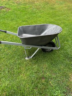 6 cubic feet wheelbarrow