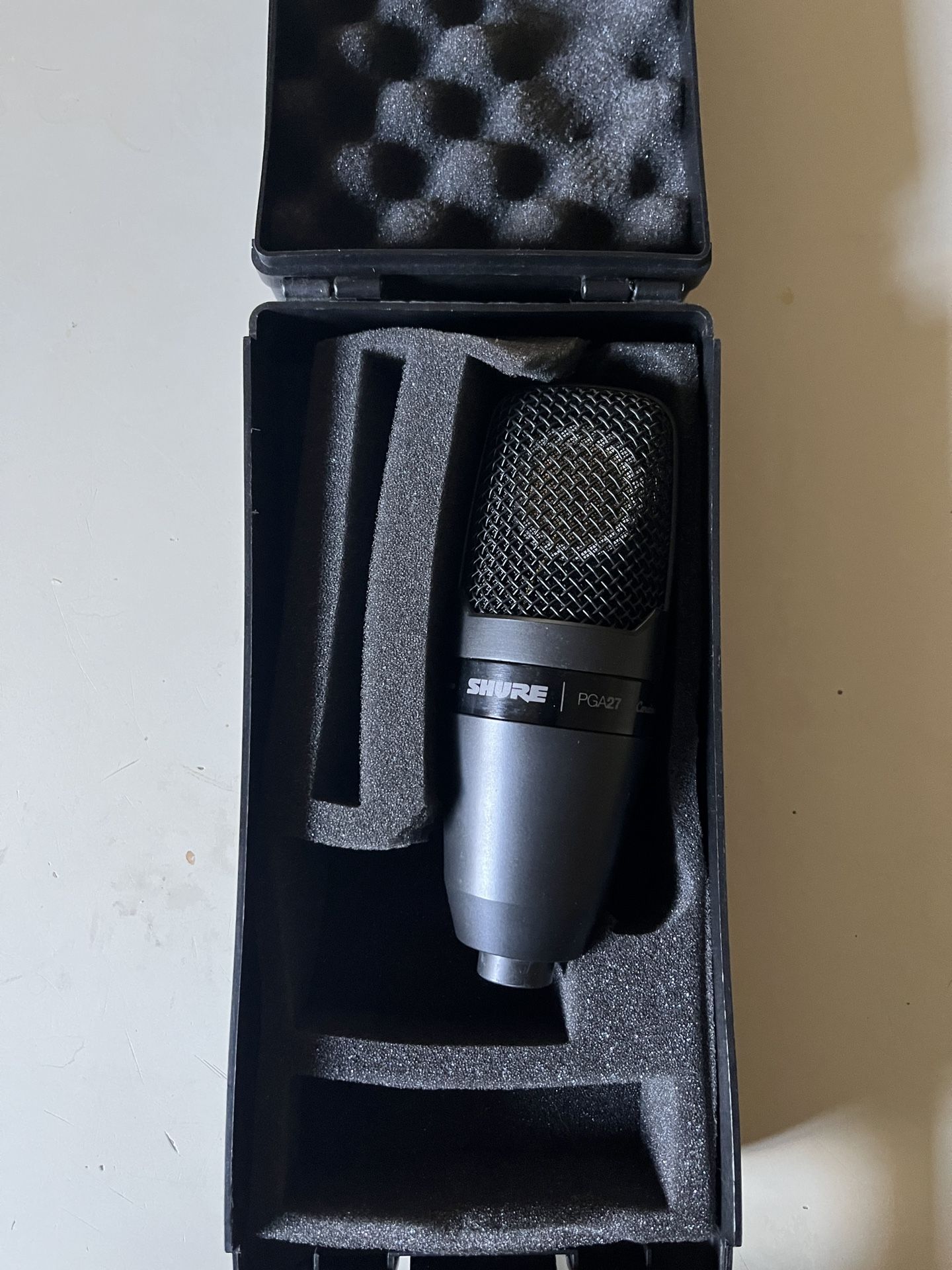 Shure PGA27 Condenser Mic (w/Vocal Shield)