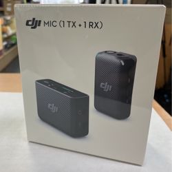 DJI Mic Compact Digital Wireless Microphone System/Recorder for Camera & Smartphone (2.4 GHz)
