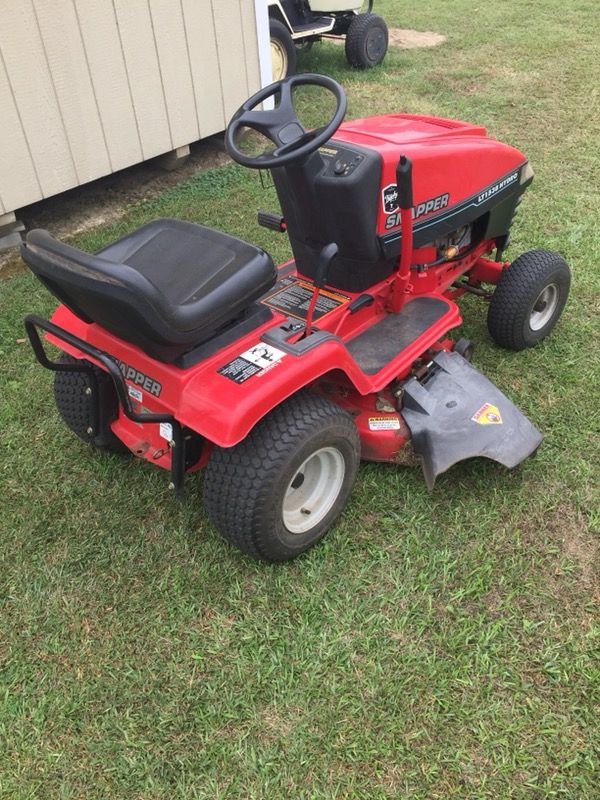 Snapper LT1538 Hydro Riding Mower