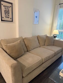 LIVING SOACES COUCH (Sheldon II)
