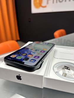 New black iPhone 13 128gb unlocked for any carrier battery health 100% open box never uses iPhone isn’t brand new condition ++++Spanish+++++ Nuevo iPh