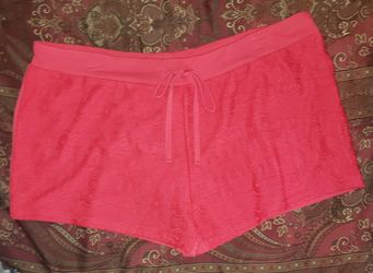 (NEW) XL Coral Shorts $5