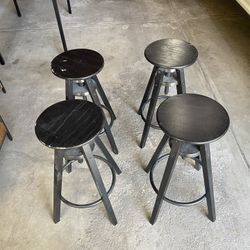 4 Adjustable Bar Stools