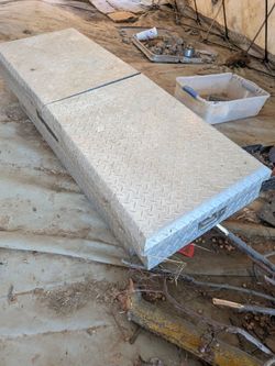 Tool box midsize and full size truck bed