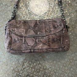 Makowsky  Beige Tan Bag. High Quality Hand Bag With Beautiful Detail Inside And Out