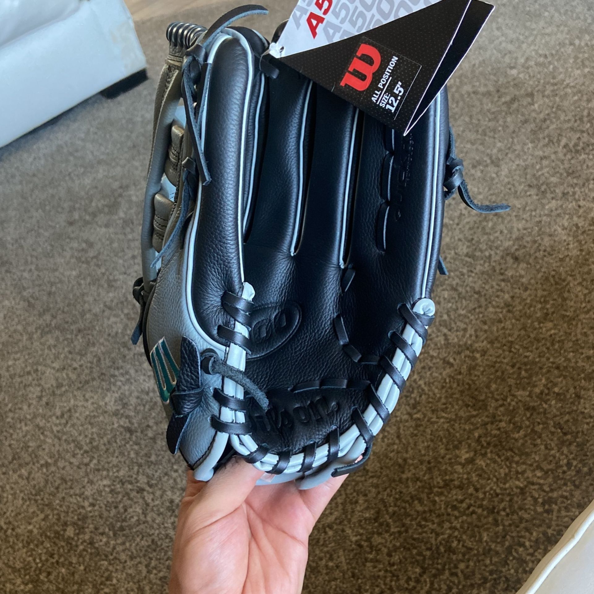 A500 Wilson Glove