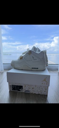 Jordan 4 Metallic Gold
