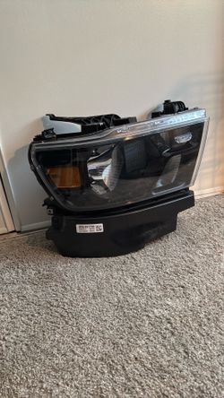 2019+ Ram 1500 headlight