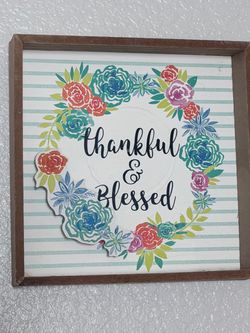 Wall decor 4 items