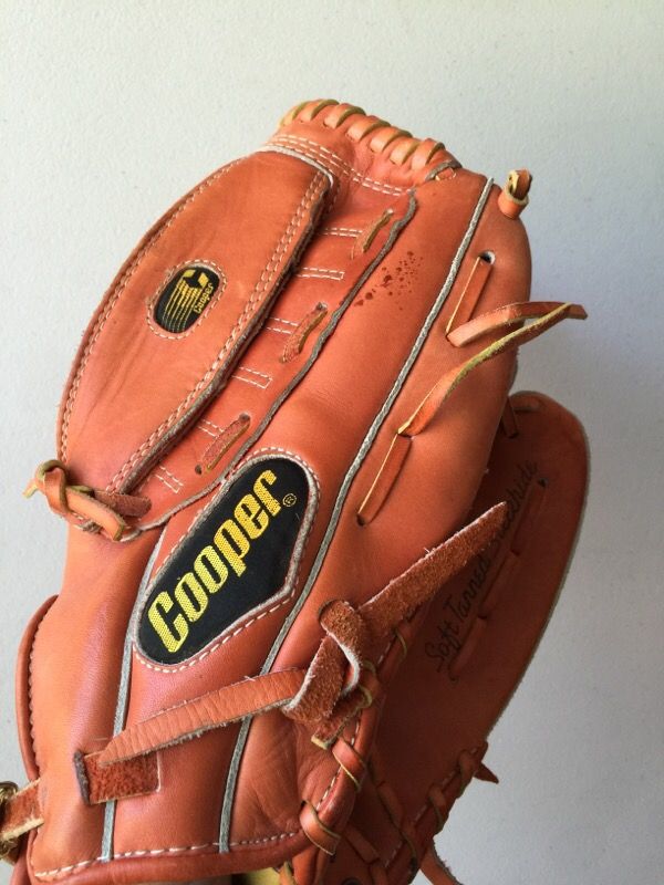 Cooper Baseball Gloves Images Gloves and Descriptions