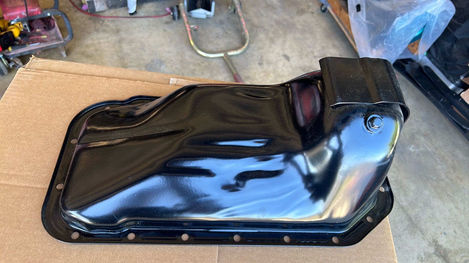 Toyota 22R-E Oil Pan “New In Box”