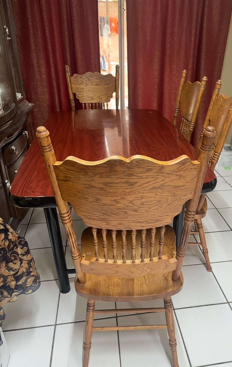 Dining Table + Chairs 