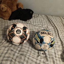 2 Soccer Balls