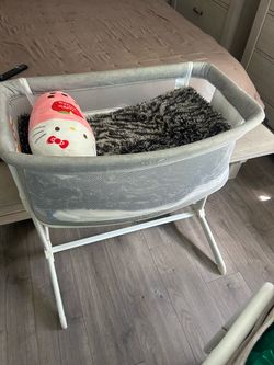 Baby Delight bassinet