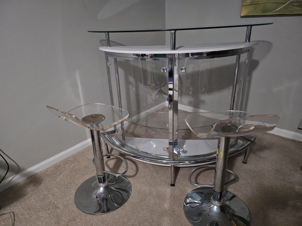 Glass Bar With 2 Stools